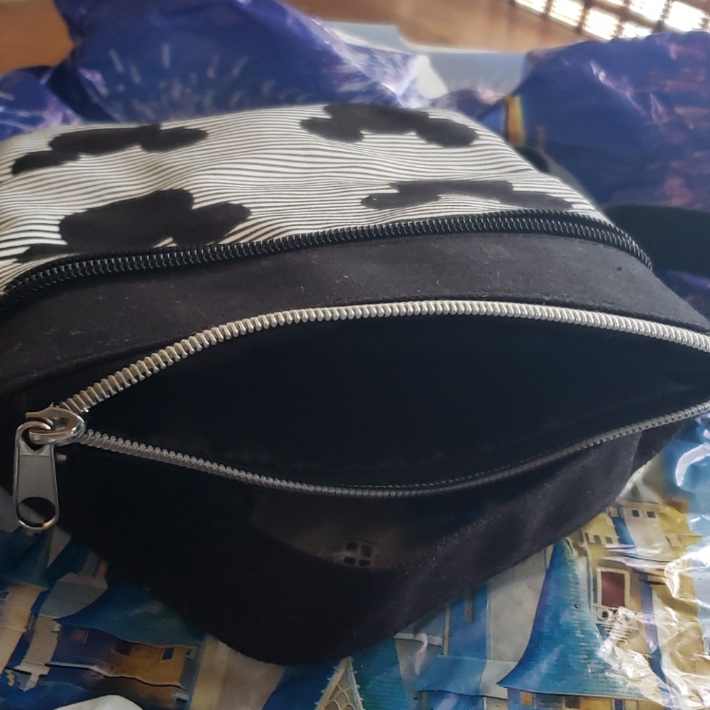 Disney Crossbody - Picture 3 of 7